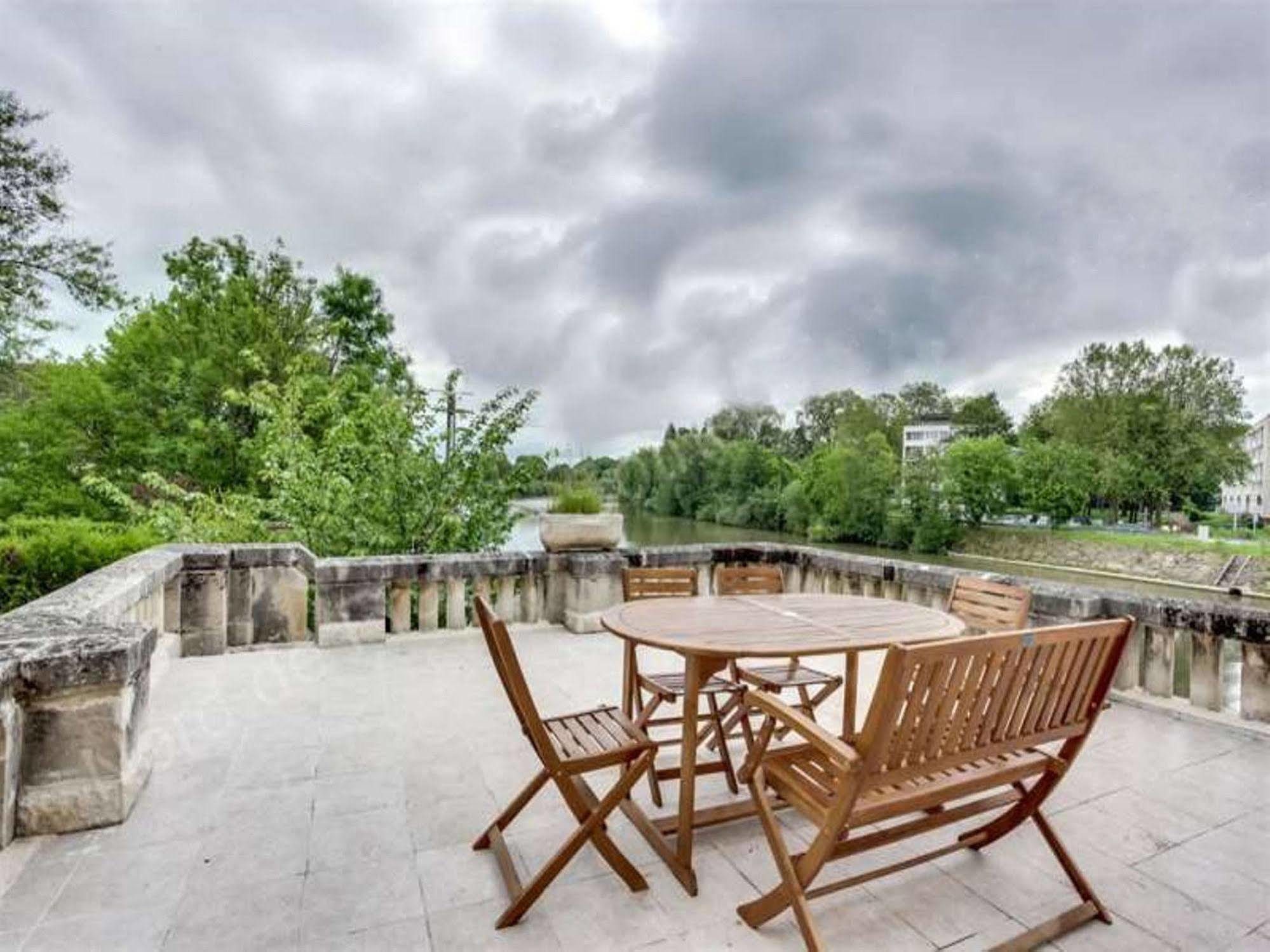 Top' Appart Hôtel Pont-Sainte-Maxence Exterior foto